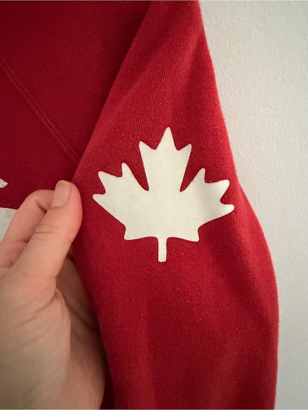 Roots Canada Beaver Graphic Hoodie Red Made in Canada XS - Picture 3 of 10